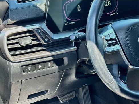 Used 2024 Kia Telluride S FWD image 10