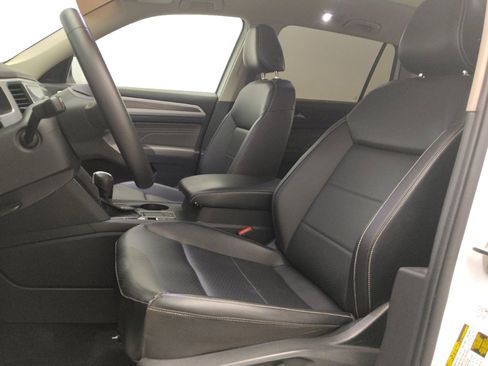 Used 2021 Volkswagen Atlas SE w/ Panoramic Sunroof Package FWD image 17