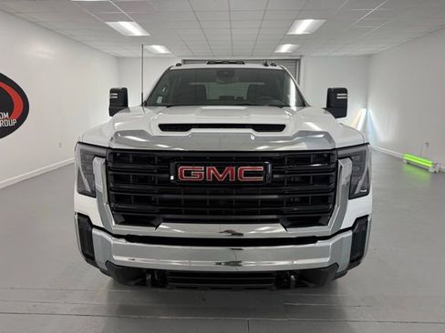 New 2026 GMC Sierra 3500 Pro w/ Convenience Package image 2