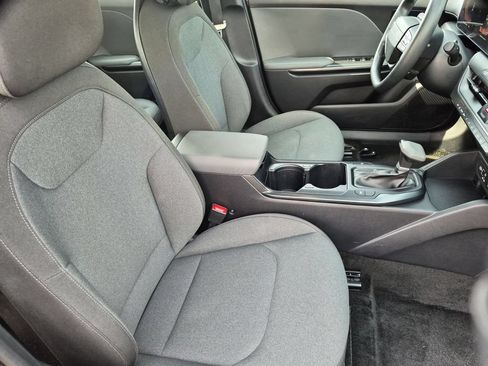 Used 2025 Kia K4 FWD image 30