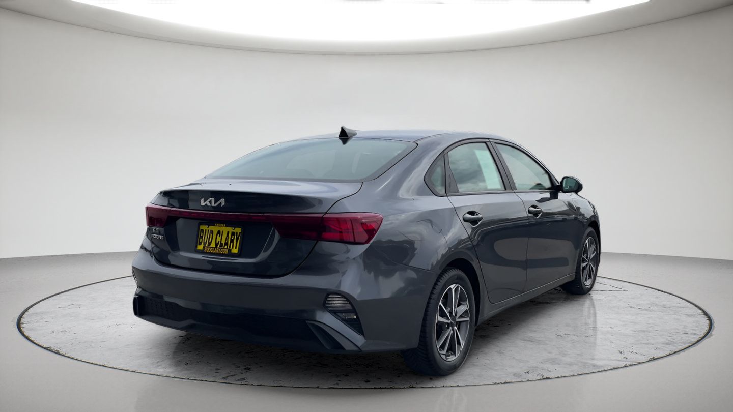 Used 2022 Kia Forte LXS FWD image 7