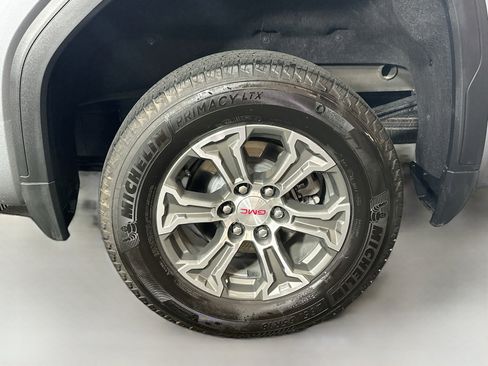Used 2021 GMC Sierra 1500 SLT w/ Driver Alert Package I AWD/4WD image 29