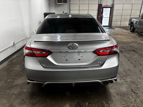 Used 2019 Toyota Camry SE image 4