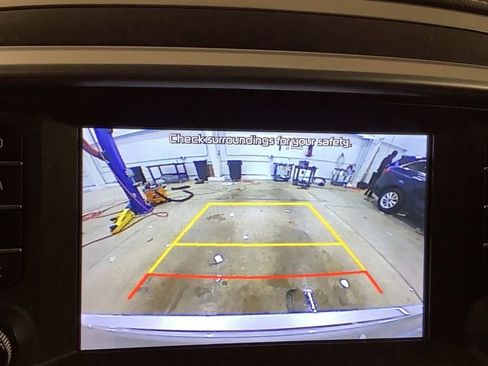 Used 2019 Kia Sorento FWD V6 image 11