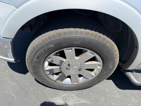 Used 2006 Lincoln Mark LT 2WD image 33