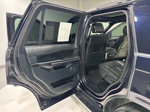 Used 2021 Ford Expedition XLT image 24