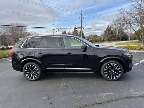 Used 2026 Volvo XC90 B6 Plus w/ Protection Package Premier AWD/4WD image 8