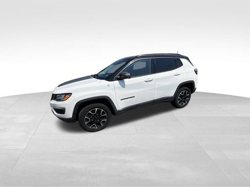 Used 2021 Jeep Compass Trailhawk AWD/4WD image 2