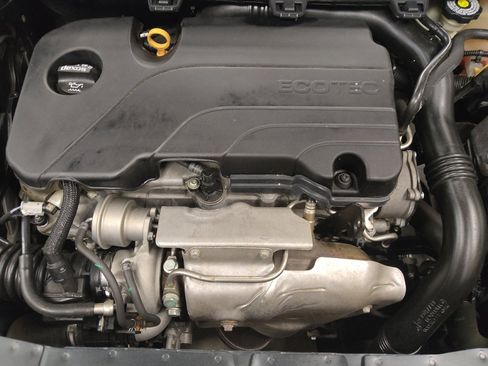 Used 2018 Chevrolet Cruze LT image 30