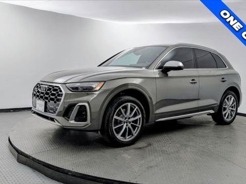 Used 2023 Audi SQ5 Premium w/ Convenience Package AWD/4WD image 2
