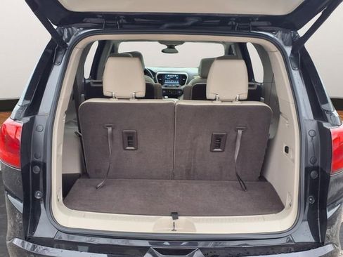 Certified 2018 GMC Acadia Denali w/ Technology Package image 29