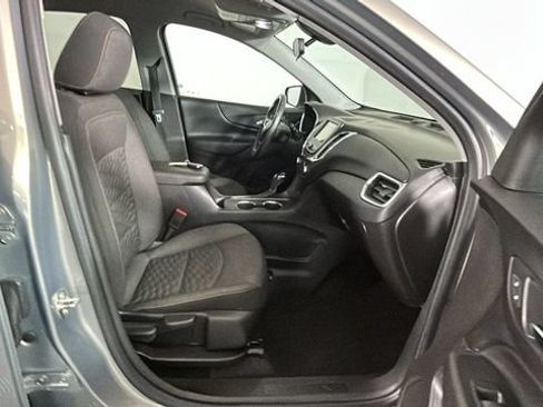 Used 2019 Chevrolet Equinox LT FWD image 30
