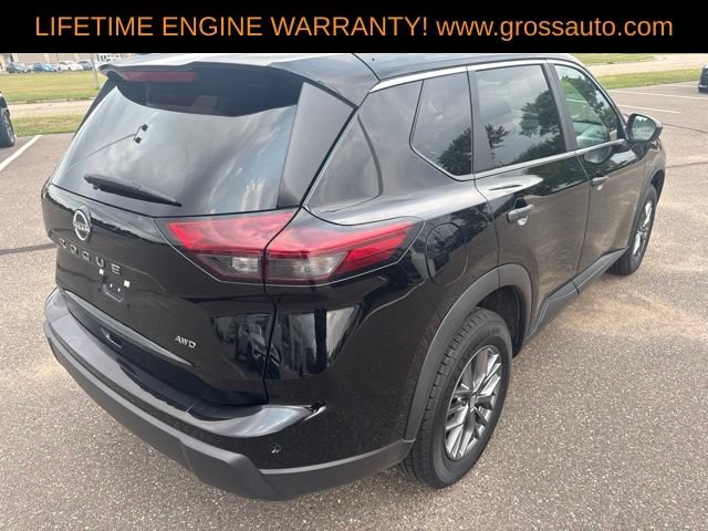 Used 2024 Nissan Rogue S AWD/4WD image 9