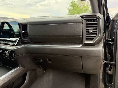 Used 2025 Chevrolet Silverado 2500 LTZ w/ LTZ Plus Package AWD/4WD image 19