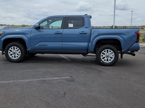 New 2026 Toyota Tacoma SR5 AWD/4WD image 2