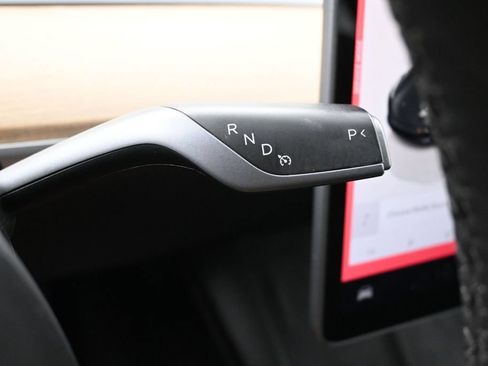Used 2023 Tesla Model 3 Standard Range RWD image 23