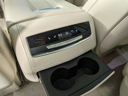 Certified 2021 Cadillac Escalade ESV Sport Platinum image 28