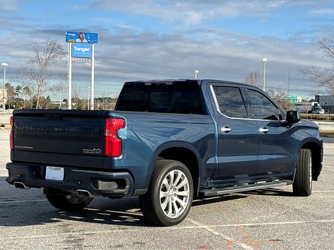 Used 2020 Chevrolet Silverado 1500 High Country w/ Technology Package image 24
