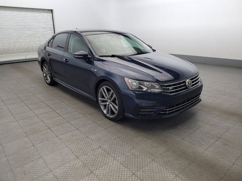 Used 2018 Volkswagen Passat 2.0T R-Line image 13