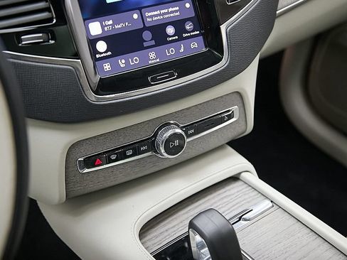 Certified 2023 Volvo XC90 B6 Plus w/ Protection Package AWD/4WD image 16