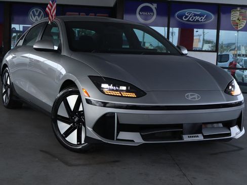 Used 2023 Hyundai Ioniq 6 SE image 2
