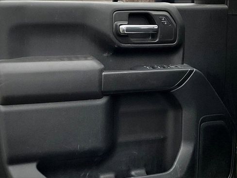 Used 2021 Chevrolet Silverado 2500 Custom w/ Custom Value Package image 21