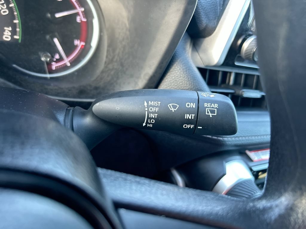 Used 2025 Toyota RAV4 LE FWD image 18