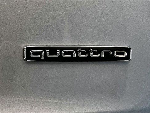 Certified 2025 Audi Q5 2.0T Premium Plus w/ Premium Plus Package image 9