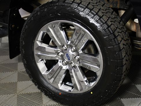 Used 2019 Ford F150 XLT w/ Equipment Group 302A Luxury AWD/4WD image 59