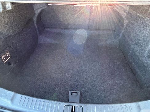 Used 2015 Chevrolet Malibu LT image 17