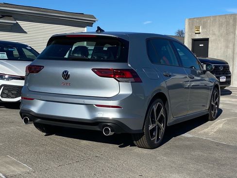 New 2026 Volkswagen GTI SE image 3