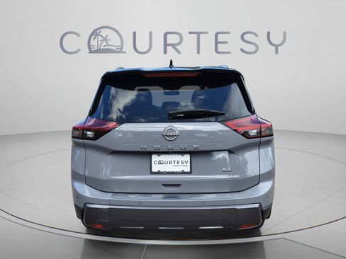 Certified 2024 Nissan Rogue SL w/ SL Premium Package FWD image 6