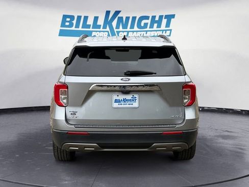 Used 2022 Ford Explorer XLT w/ Equipment Group 202A AWD/4WD image 4