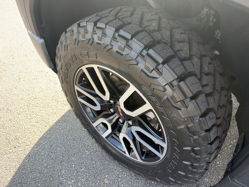 Used 2021 GMC Sierra 1500 AT4 image 8