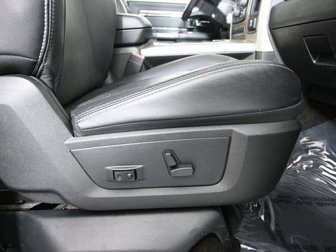 Used 2017 RAM 1500 Laramie AWD/4WD image 15