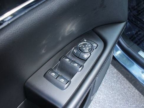 Used 2023 Lincoln Nautilus AWD w/ Premium Package image 11
