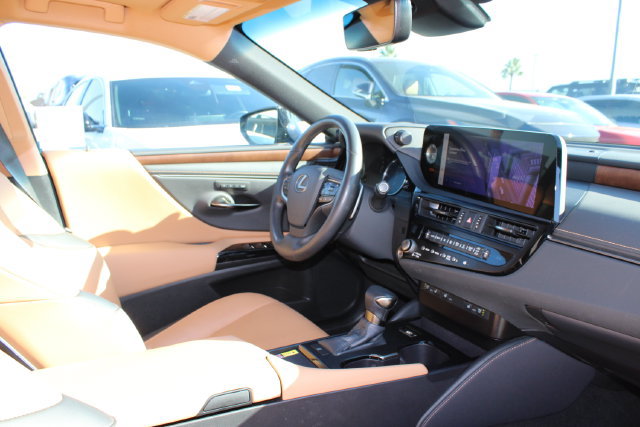 Certified 2023 Lexus ES 350 w/ Premium Package FWD image 5