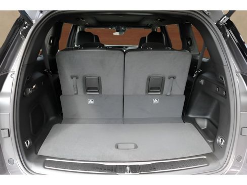 New 2026 Jeep Grand Cherokee L Limited w/ Limited Altitude Package AWD/4WD image 18