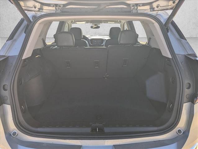 Used 2024 GMC Terrain SLT AWD/4WD image 6