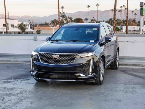 Used 2024 Cadillac XT6 Premium Luxury image 4