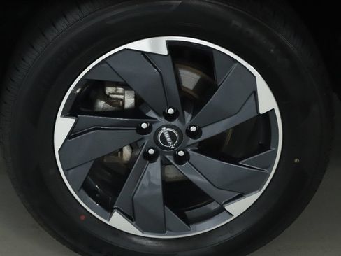 Used 2024 Nissan Rogue SV FWD image 35