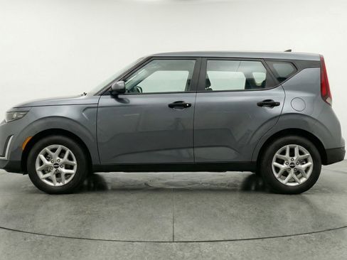 Used 2025 Kia Soul LX w/ LX Technology Package FWD image 5