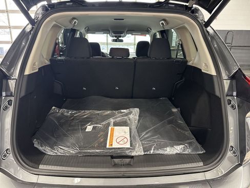 Certified 2026 Nissan Rogue SV w/ Cold Weather Package AWD/4WD image 39