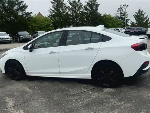 Used 2018 Chevrolet Cruze Premier image 29