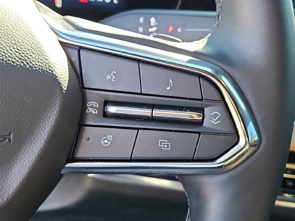 Used 2025 Chevrolet Equinox ACTIV FWD image 28