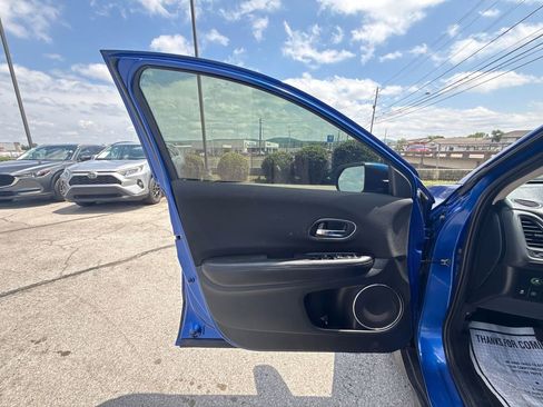 Used 2018 Honda HR-V EX image 9