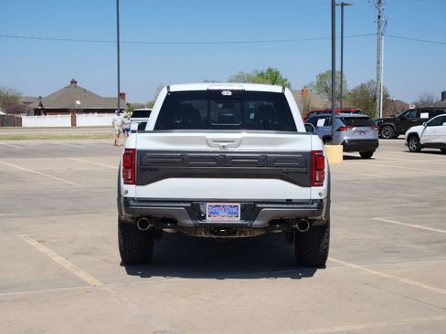 Used 2018 Ford F150 Raptor w/ Equipment Group 802A Luxury image 8