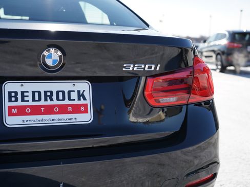 Used 2016 BMW 320i xDrive Sedan image 10