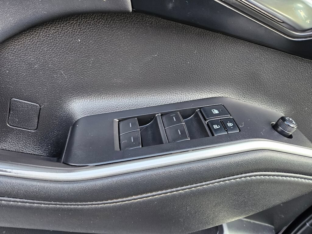 Used 2022 Toyota Highlander XSE AWD/4WD image 21