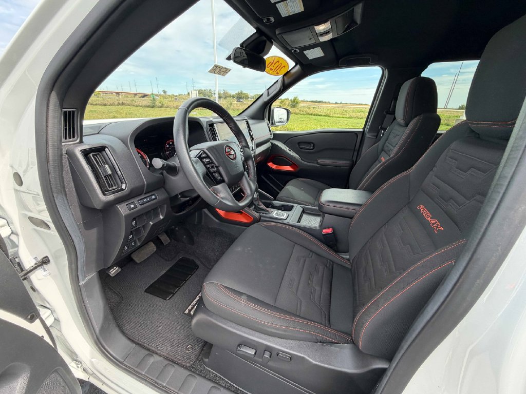 Used 2026 Nissan Frontier PRO-4X AWD/4WD image 17